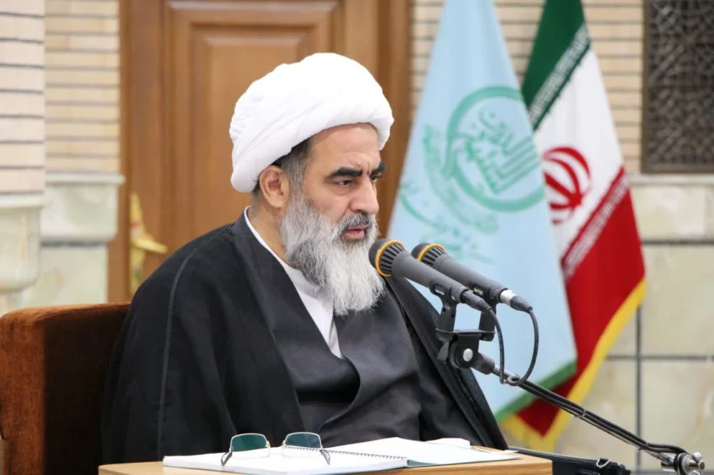 آیت الله فاضل: حوزه انقلابی راه امام راحل و رهبر شهید را ادامه می‌دهد