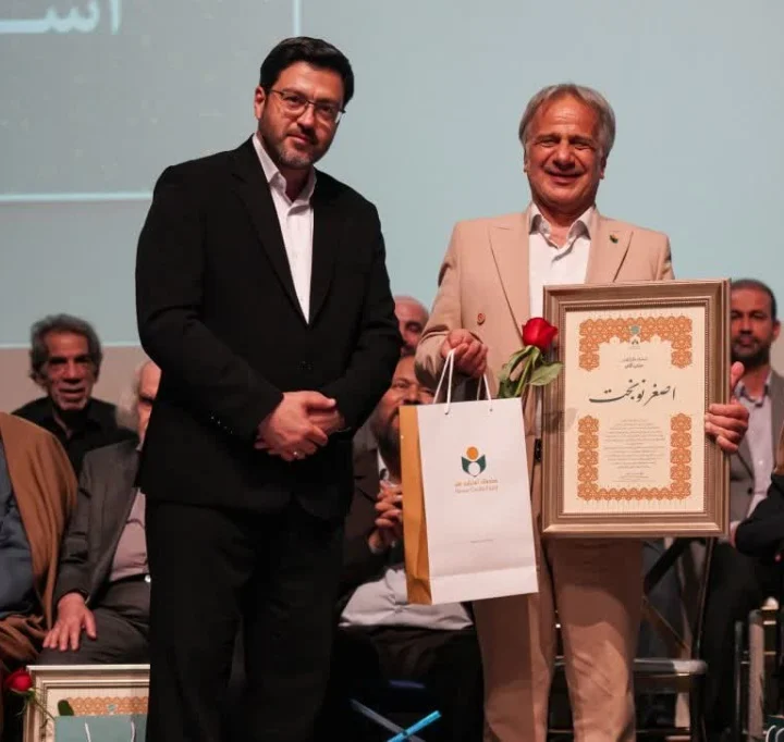 آیین نکوداشت نامداران فرهنگ و هنر استان قم برگزار شد