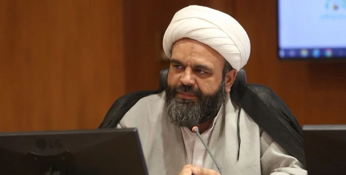 انتقاد تند عضو شورای شهر قم از توقف کمک به مساجد