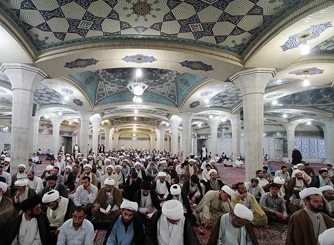 بیش از ۳۰ هزار طلبه در حوزه علمیه قم تحصیل می‌کنند