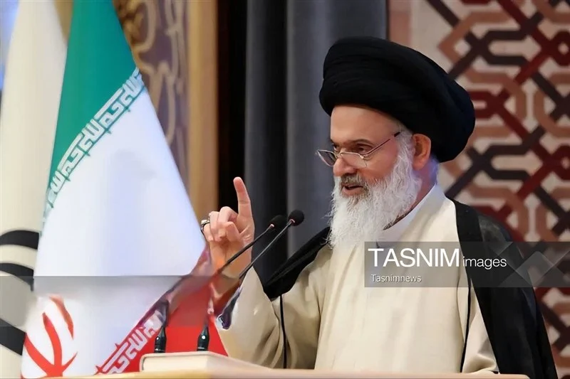 تأکید آیت‌الله حسینی بوشهری بر جهاد علمی در کنار جهاد دفاعی