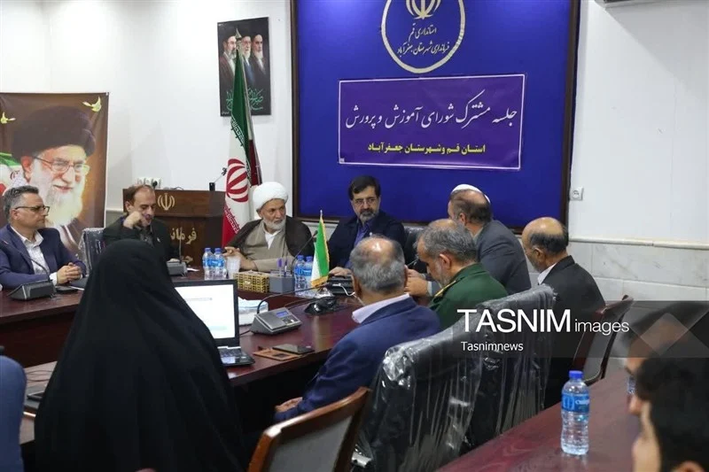 تأکید استاندار قم بر پیگیری‌ هفتگی مطالبات آموزشی شهرستان جعفرآباد