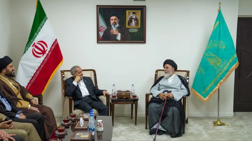دیدار وزیر آموزش و پرورش با تولیت مسجد جمکران
