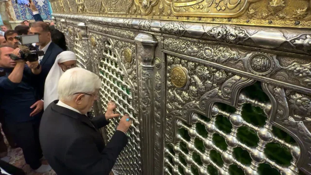 عارف حرم مطهر حضرت معصومه(س) را زیارت کرد/حضور در مسجد جمکران