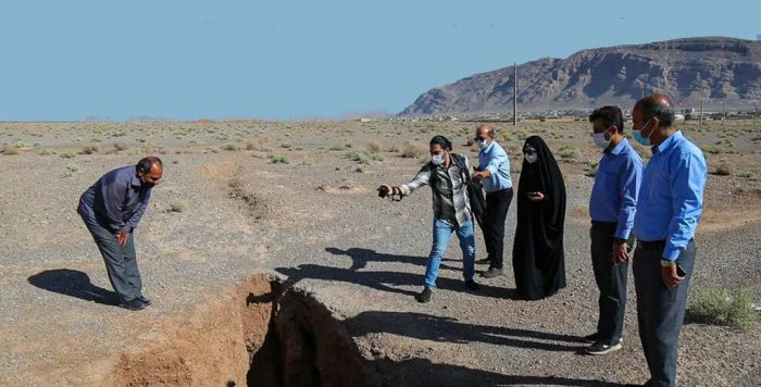 فرونشست ۲۷ سانتی‌متری زمین در قم؛ تهدیدی برای زیرساخت‌های حیاتی