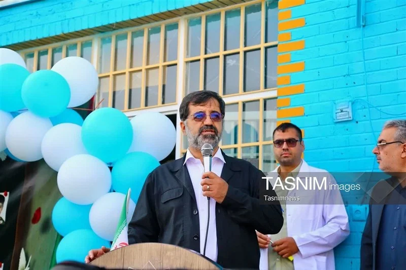 مدارس باید هم محل کسب دانش و هم عرصه تربیت و مهارت‌آموزی باشند