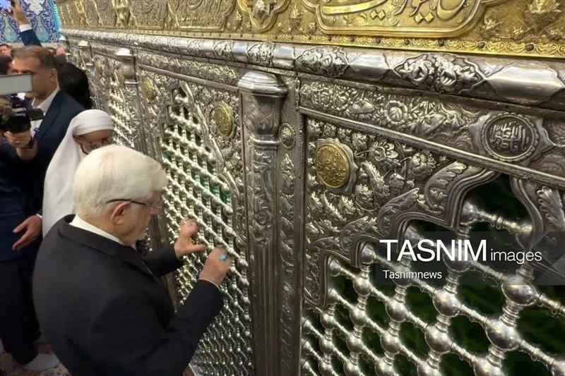 معاون اول رئیس‌جمهور به زیارت حضرت معصومه(س) مشرف شد