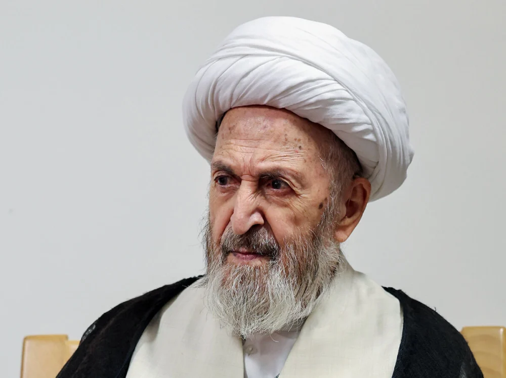 آیت الله قربانی از عالمان و نویسندگان پر تلاش حوزه علمیه بود