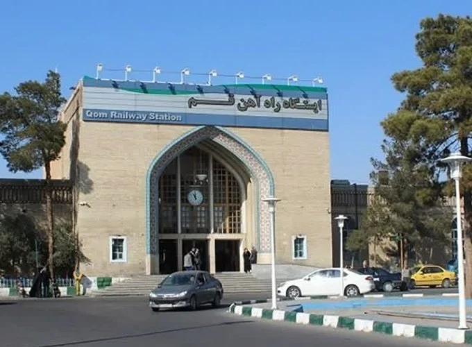 تملک اراضی؛ مانع اصلی تکمیل مسیرهای دسترسی به راه‌آهن قم