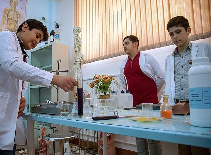 مدرسه‌سازی به افزایش امید در جامعه کمک می‌کند