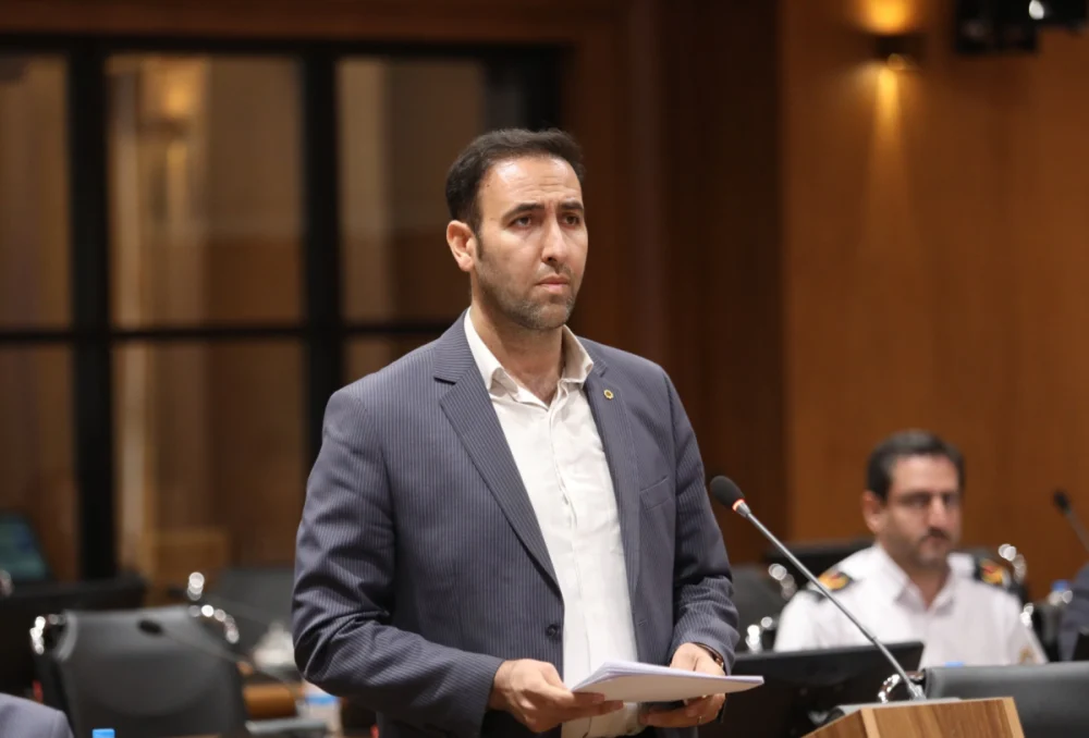 ۳.۳ همت اوراق مشارکت برای توسعه قطار شهری و اتوبوسرانی قم اختصاص یافت